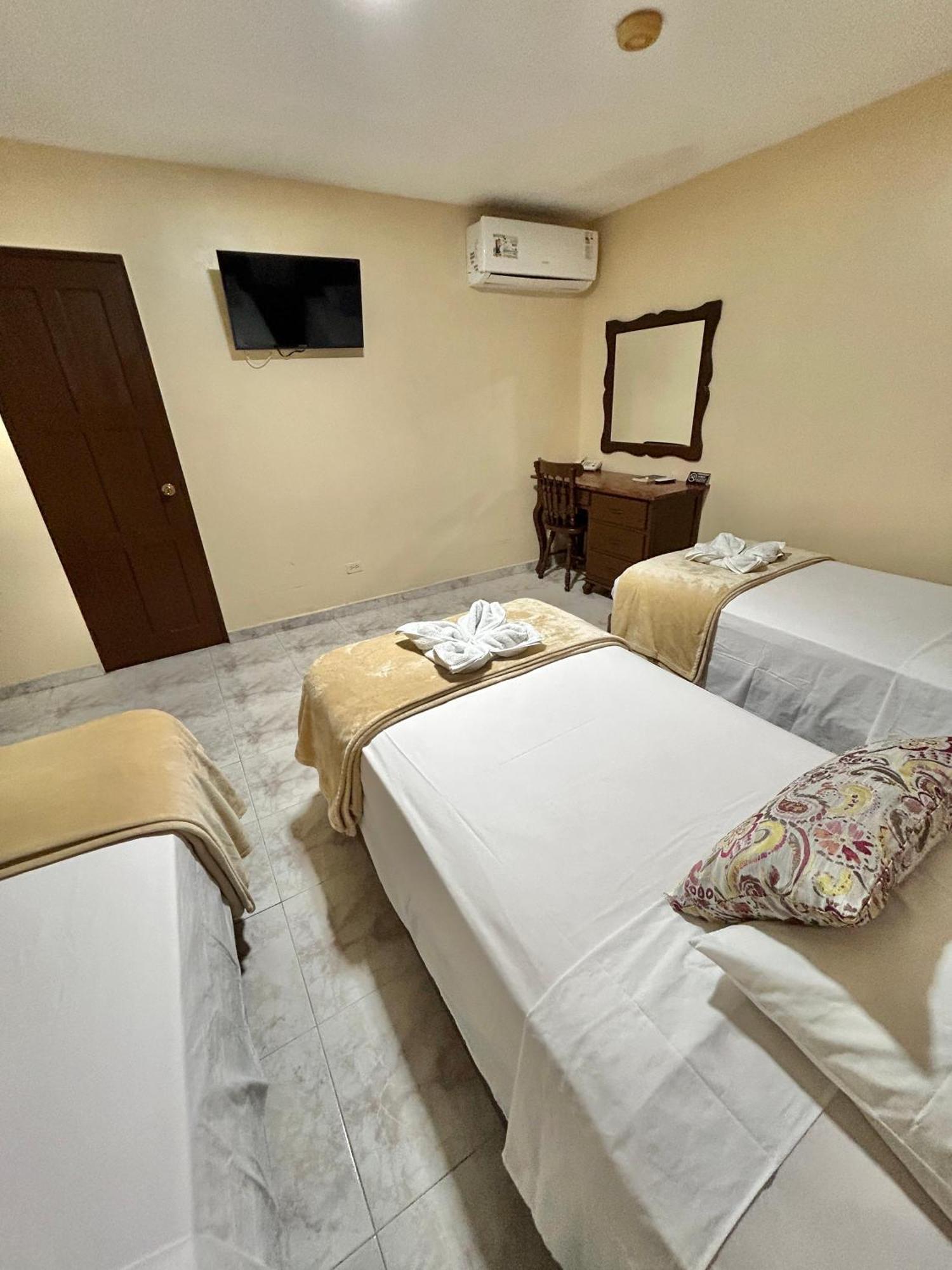 Hotel Madrid Chiriqui 戴维 外观 照片