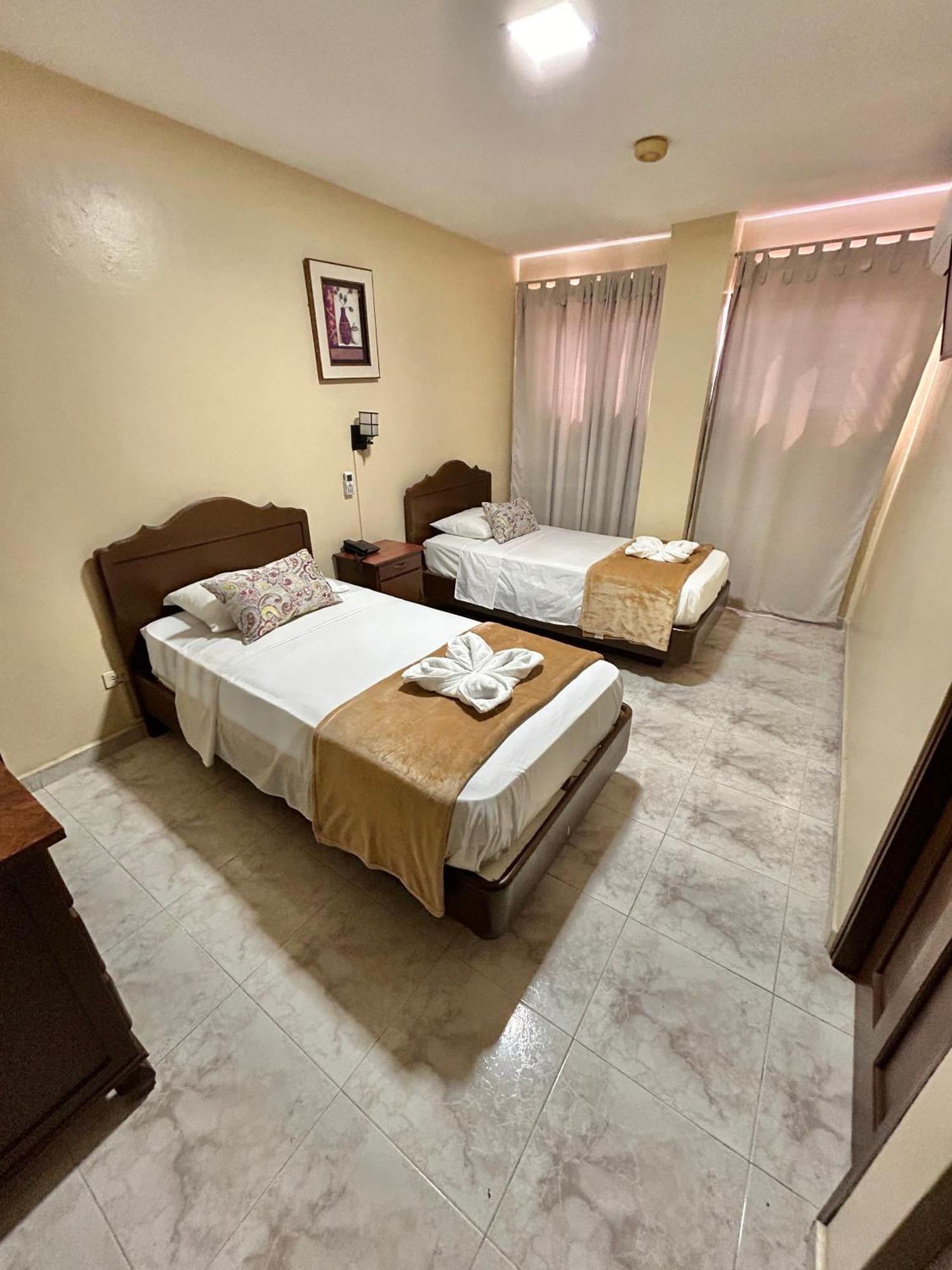 Hotel Madrid Chiriqui 戴维 外观 照片