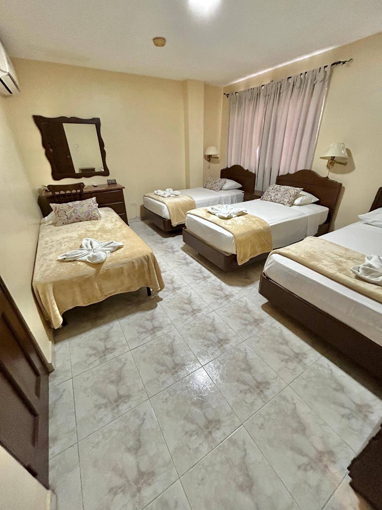 Hotel Madrid Chiriqui 戴维 外观 照片