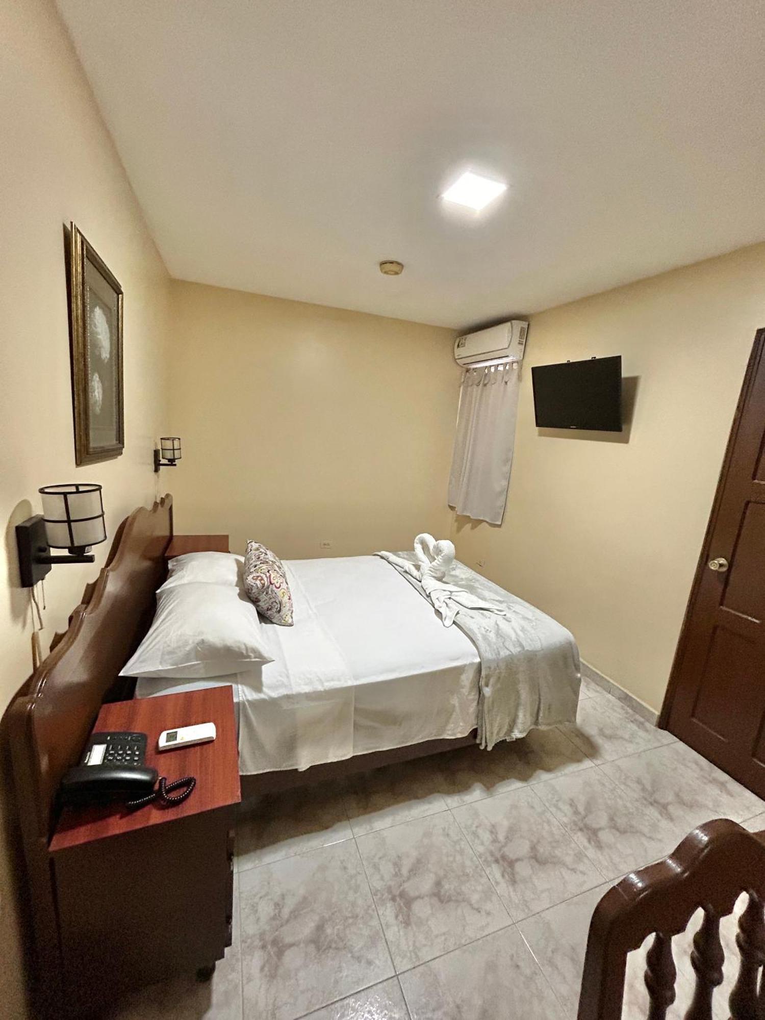 Hotel Madrid Chiriqui 戴维 外观 照片