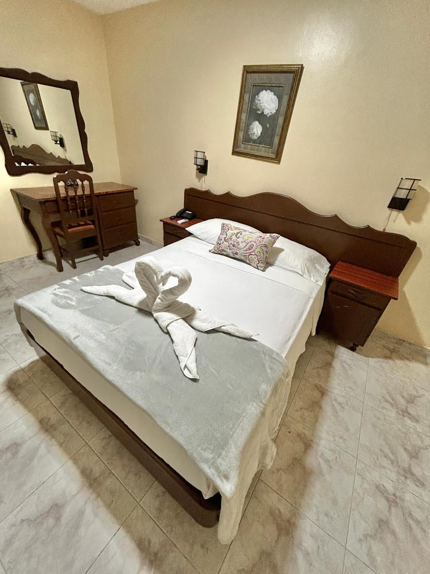Hotel Madrid Chiriqui 戴维 外观 照片