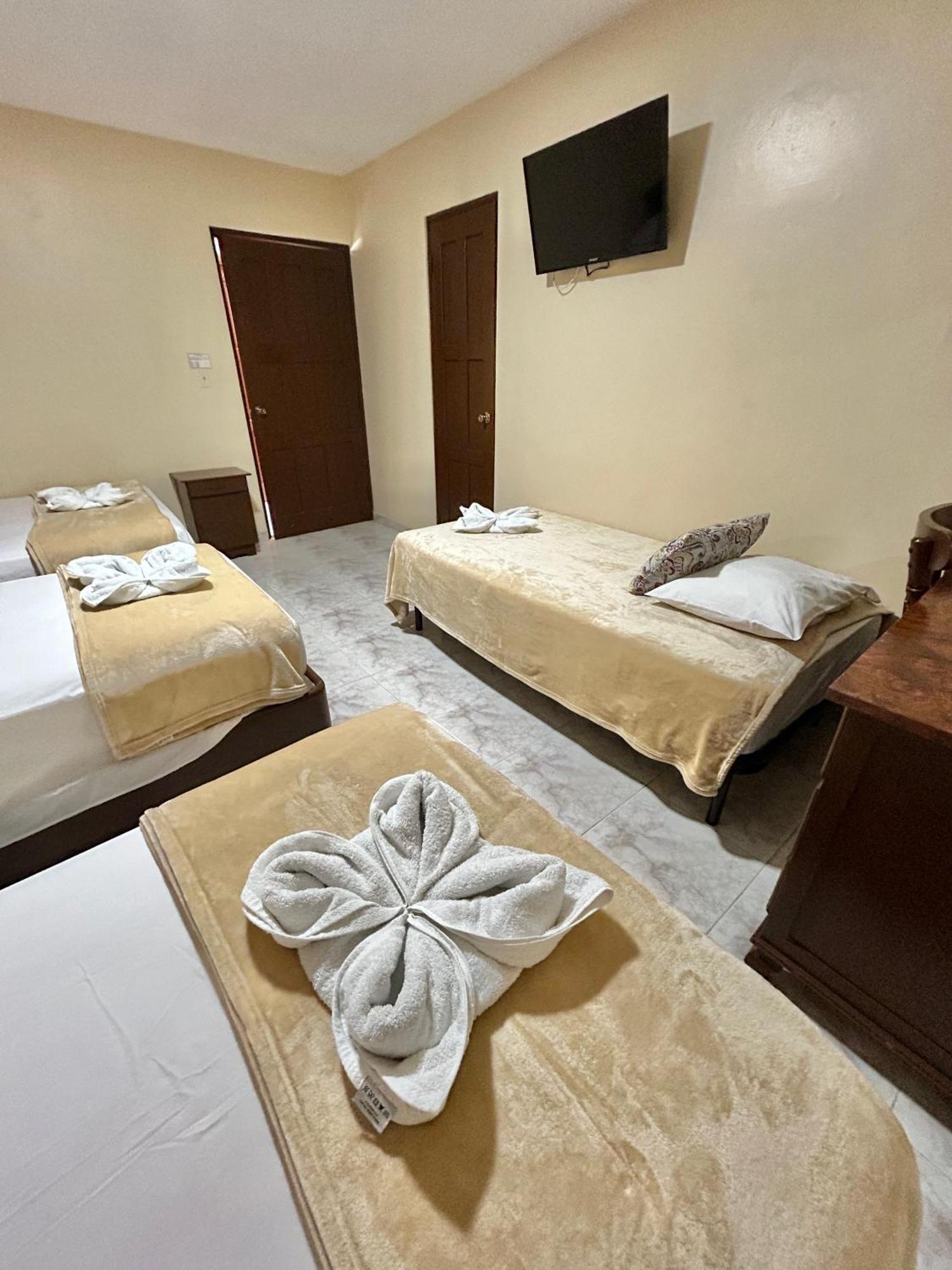 Hotel Madrid Chiriqui 戴维 外观 照片