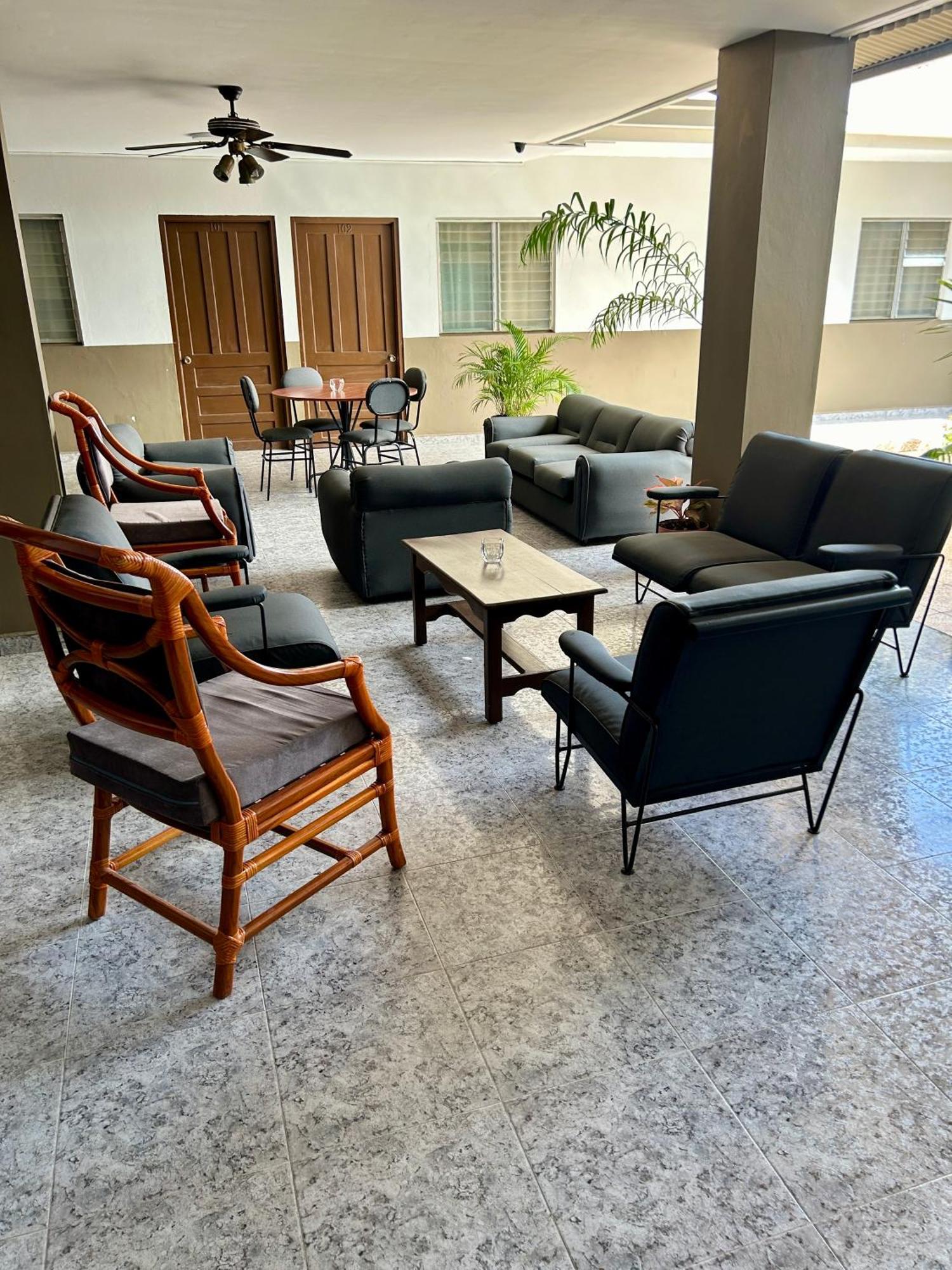 Hotel Madrid Chiriqui 戴维 外观 照片